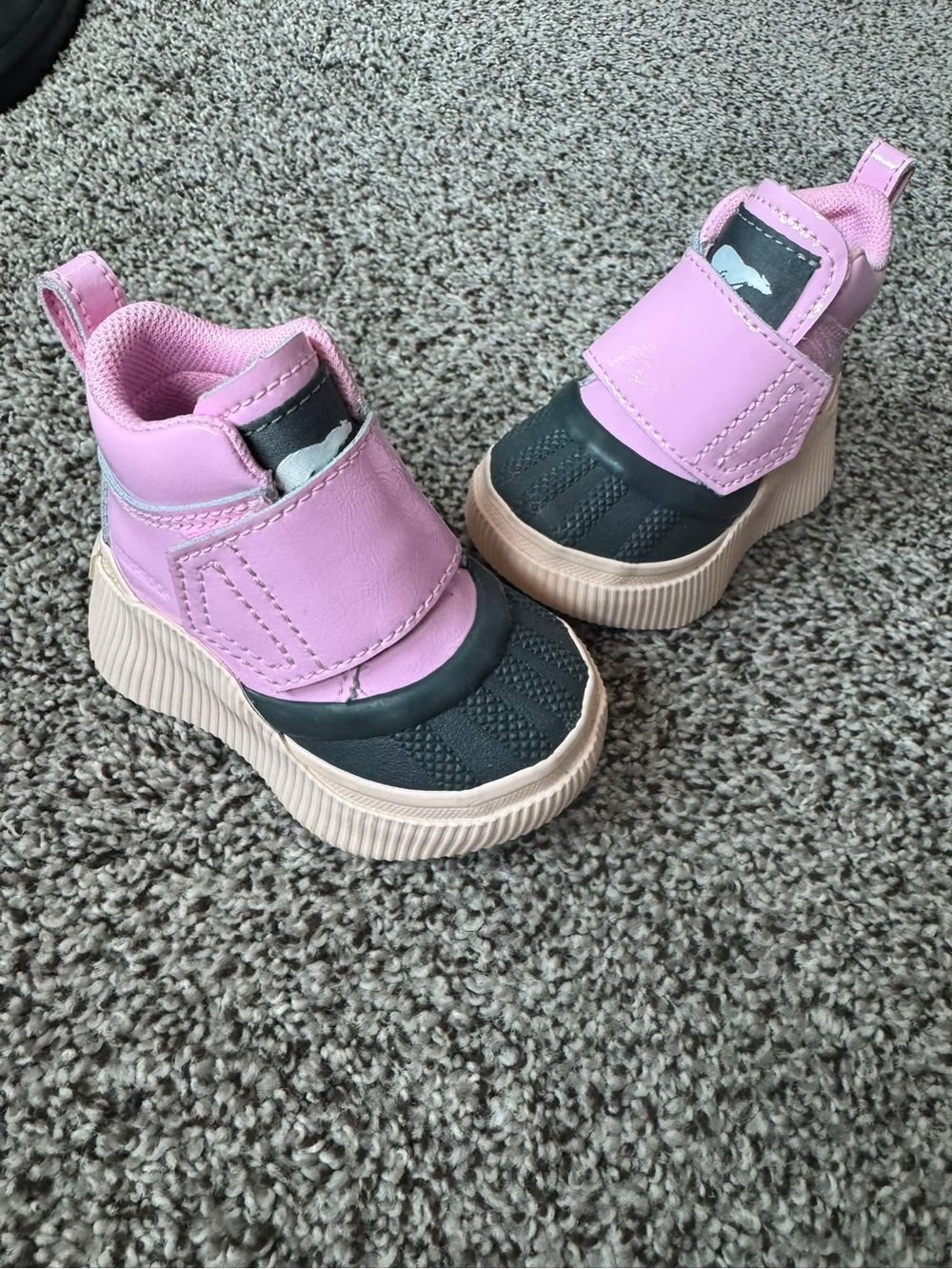 Sorel size 4 toddler
